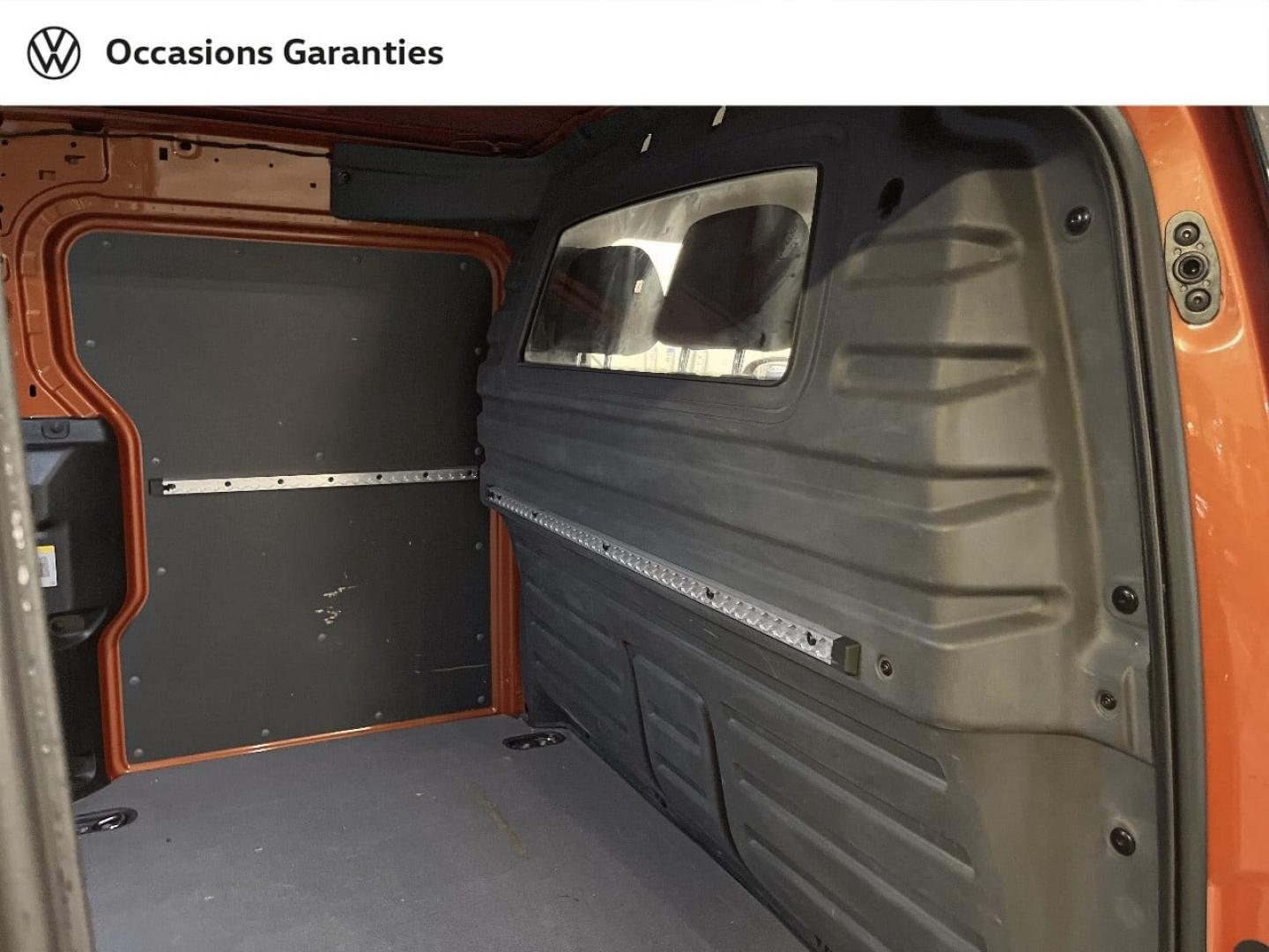 Voitures occasions VOLKSWAGEN UTILITAIRES ID. BUZZ CARGO Base Paris