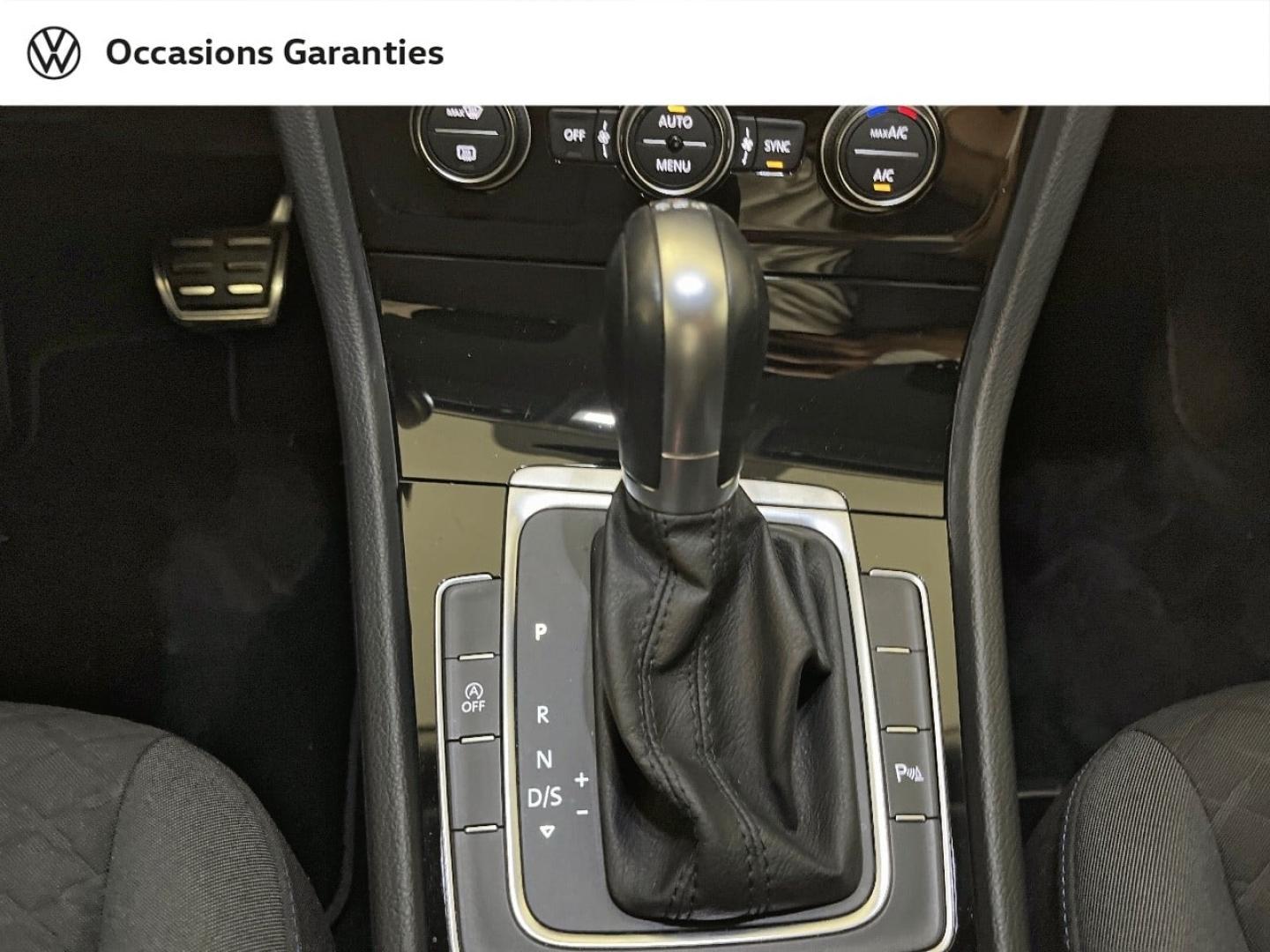 Voitures occasions VOLKSWAGEN GOLF Connect Paris