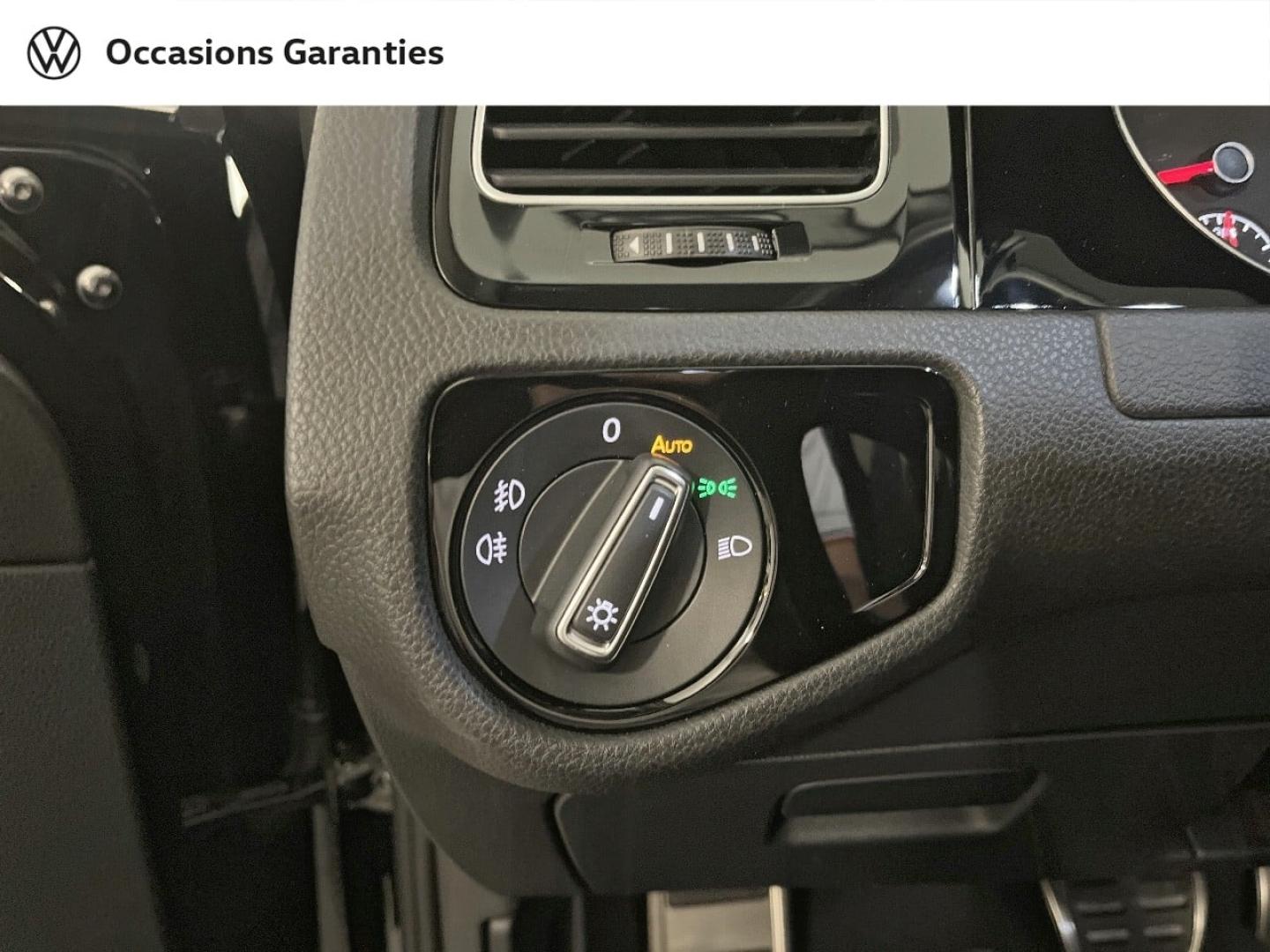 Voitures occasions VOLKSWAGEN GOLF Connect Paris