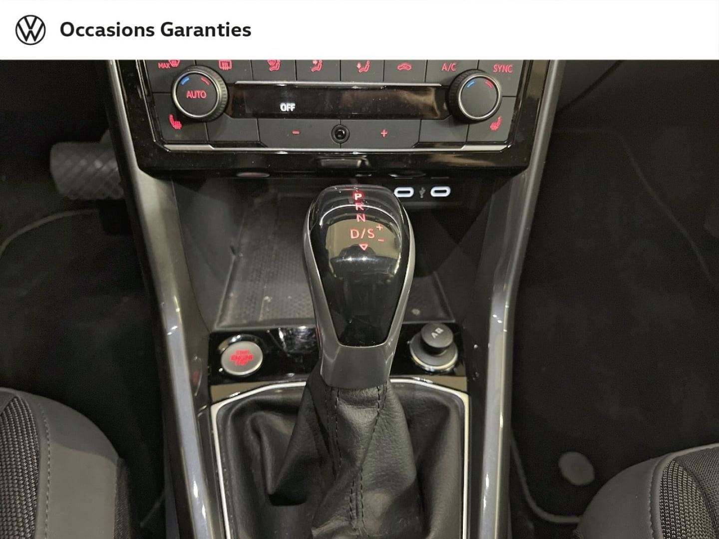 Voitures occasions VOLKSWAGEN T-CROSS Carat Paris