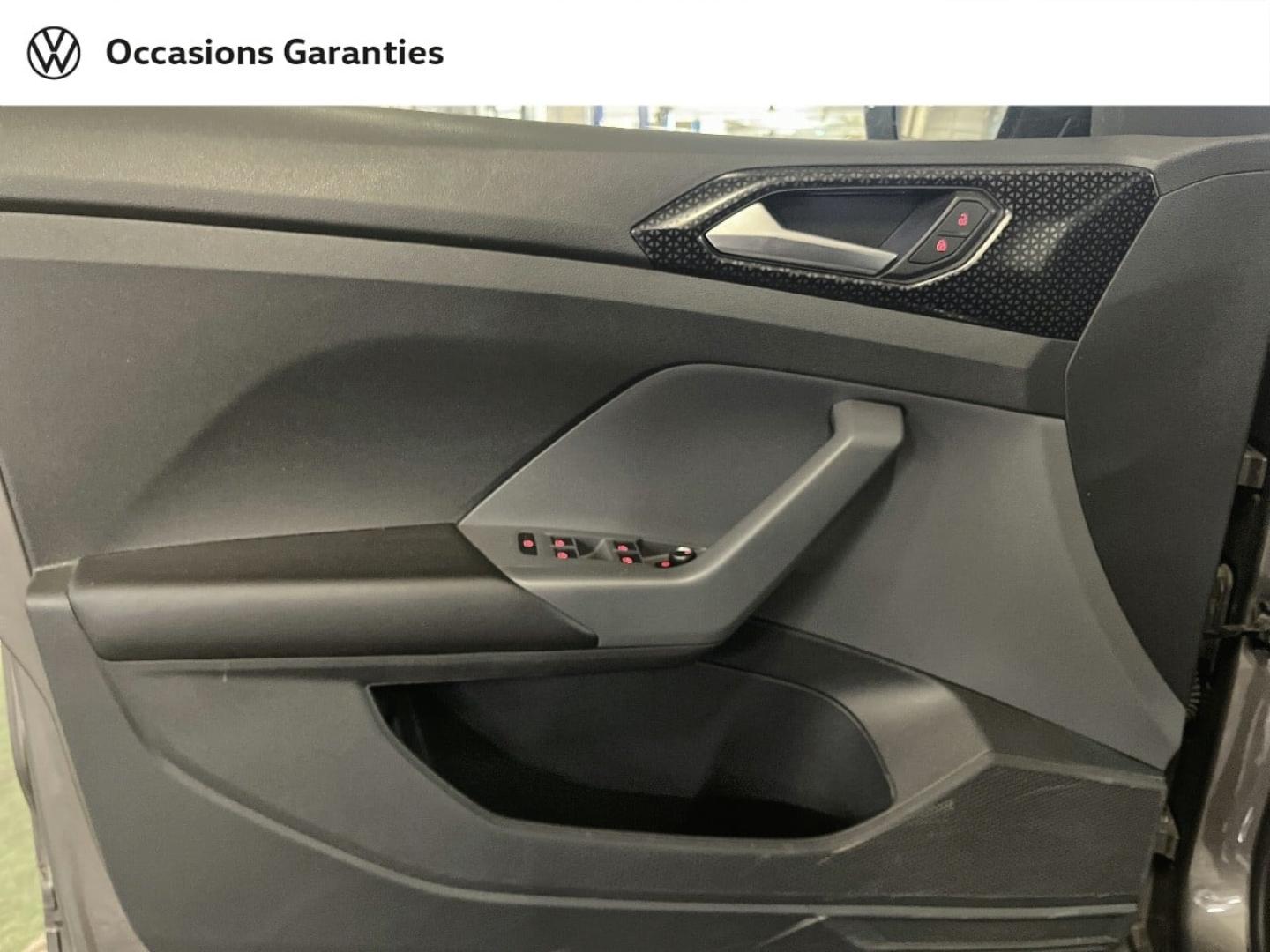Voitures occasions VOLKSWAGEN T-CROSS Carat Paris