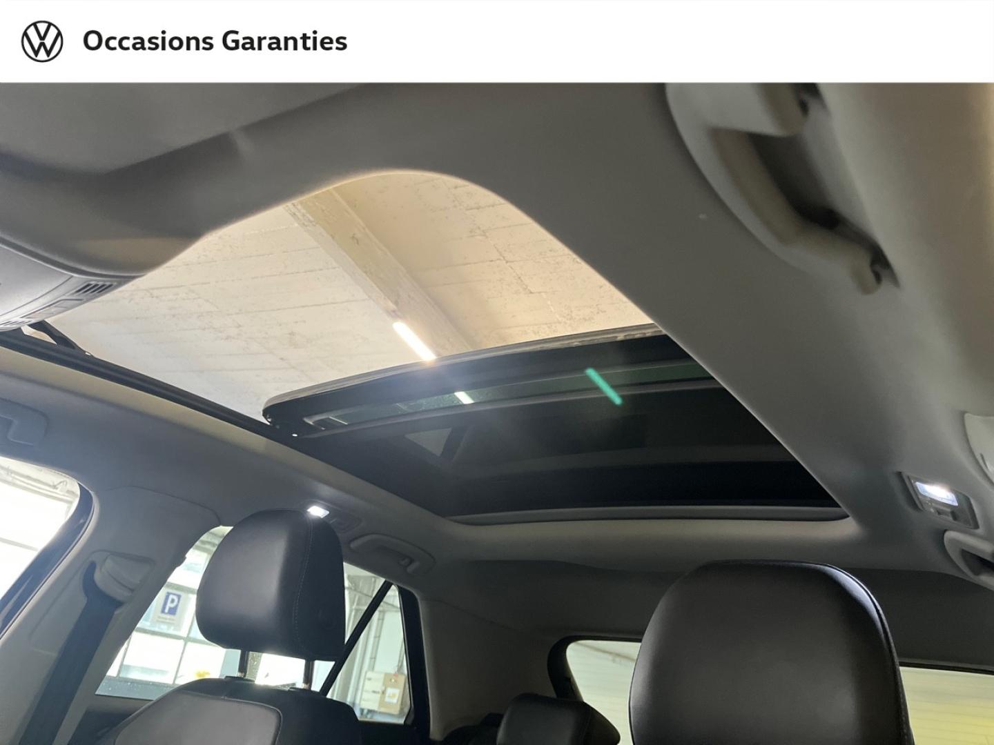 Voitures occasions VOLKSWAGEN T-ROC Style Exclusive Paris
