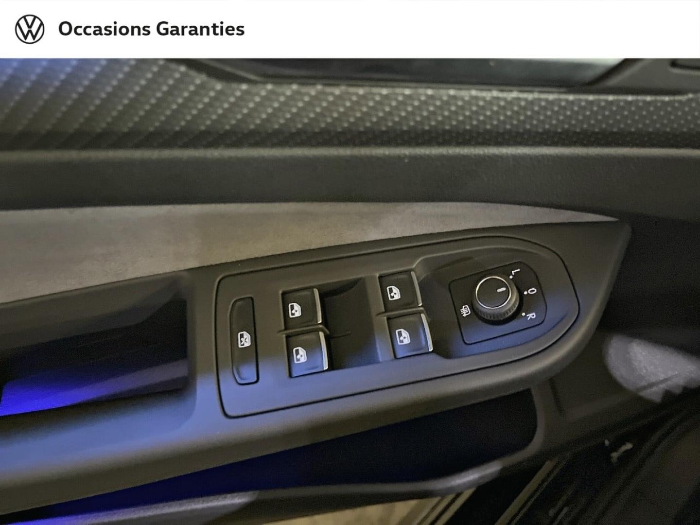 Voitures occasions VOLKSWAGEN GOLF R-Line Paris