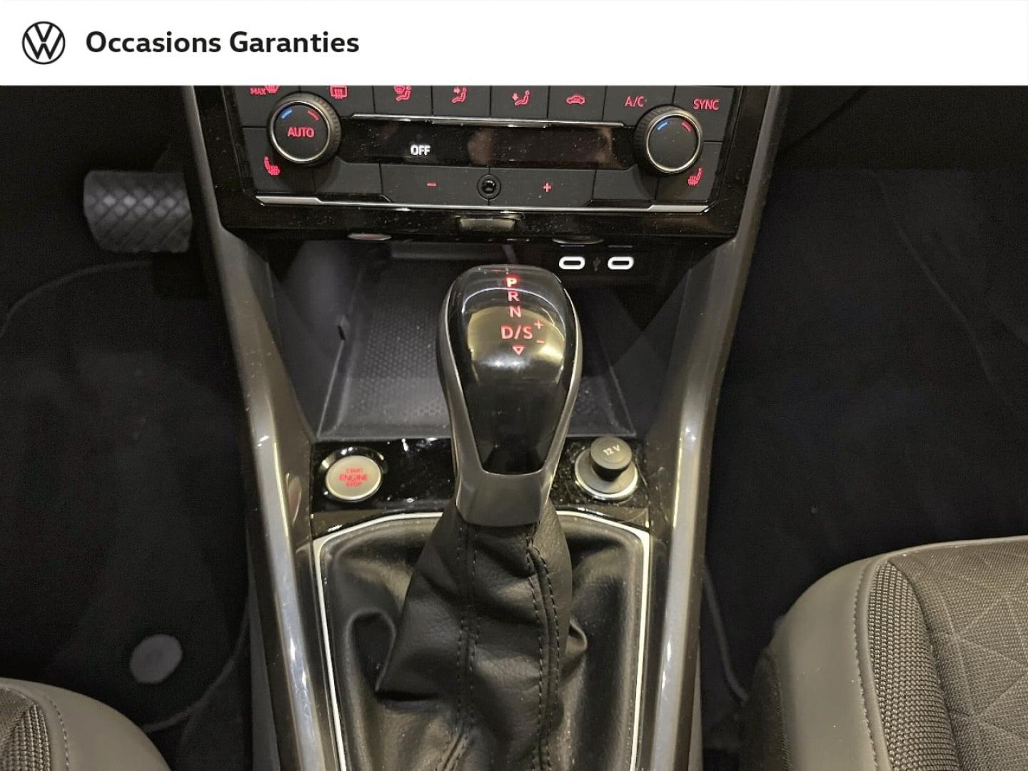 Voitures occasions VOLKSWAGEN T-CROSS Carat Paris