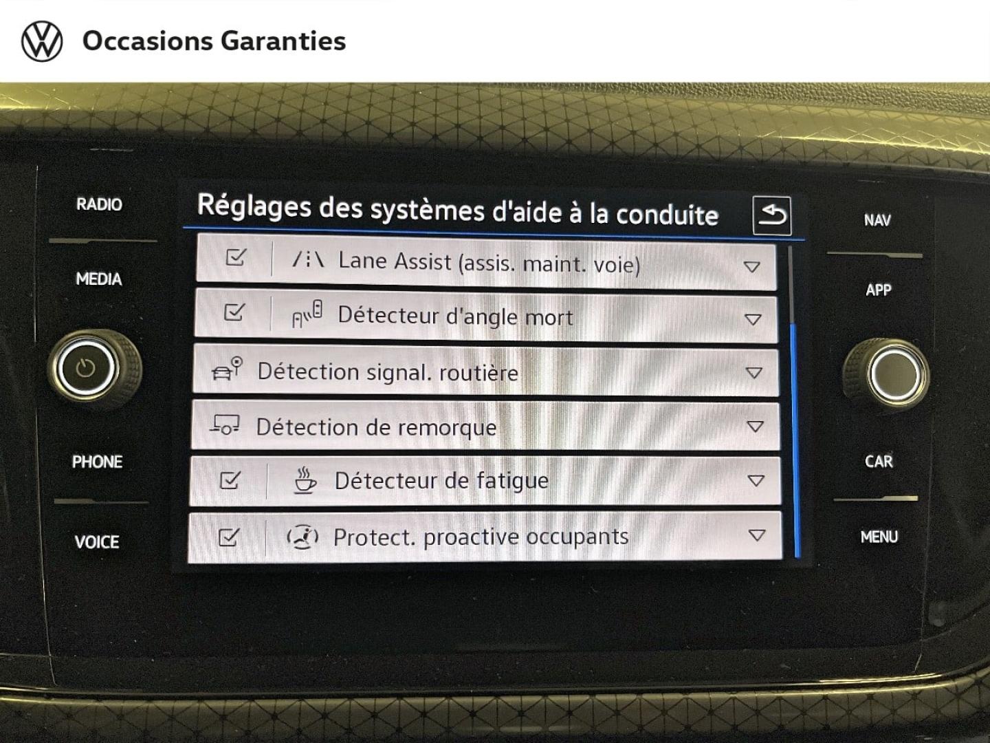 Voitures occasions VOLKSWAGEN T-CROSS Carat Paris