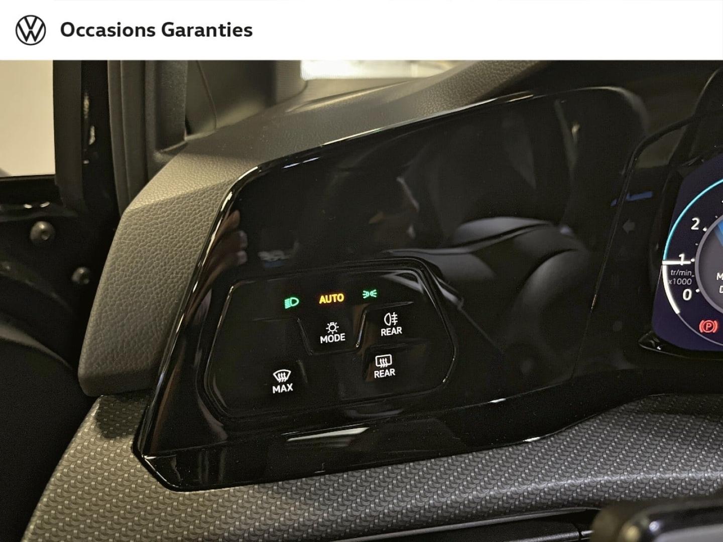 Voitures occasions VOLKSWAGEN GOLF R-Line Paris