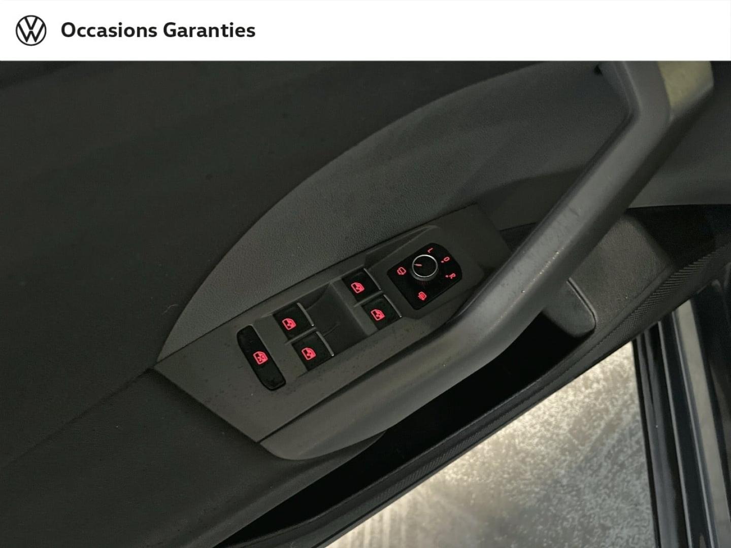 Voitures occasions VOLKSWAGEN T-CROSS Carat Paris
