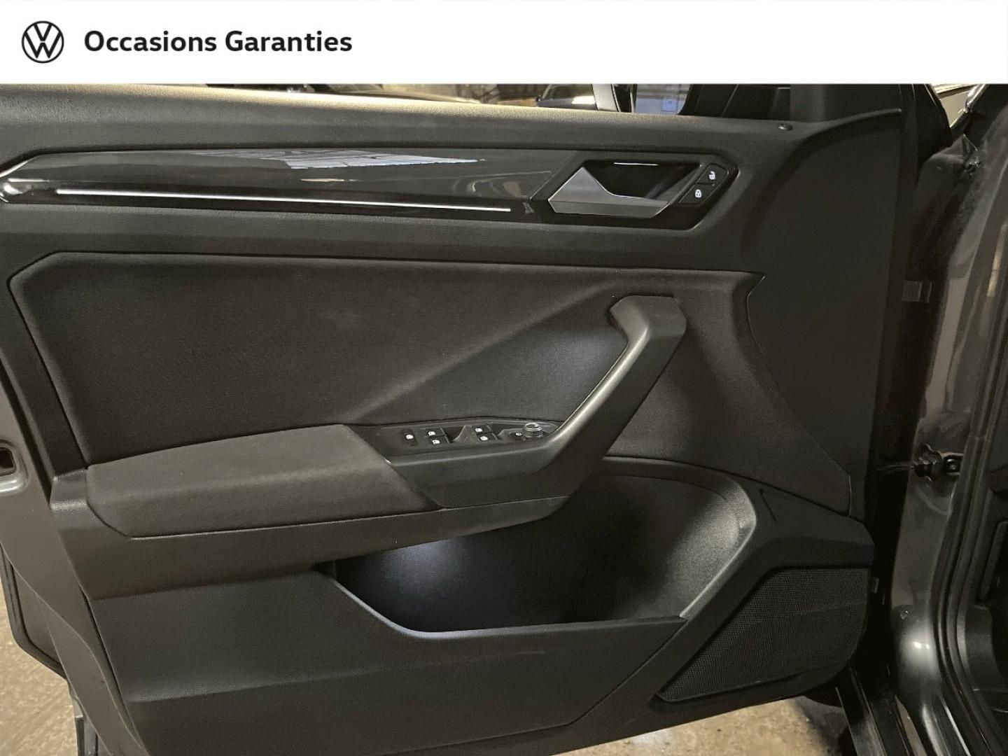 Voitures occasions VOLKSWAGEN T-ROC Carat Paris