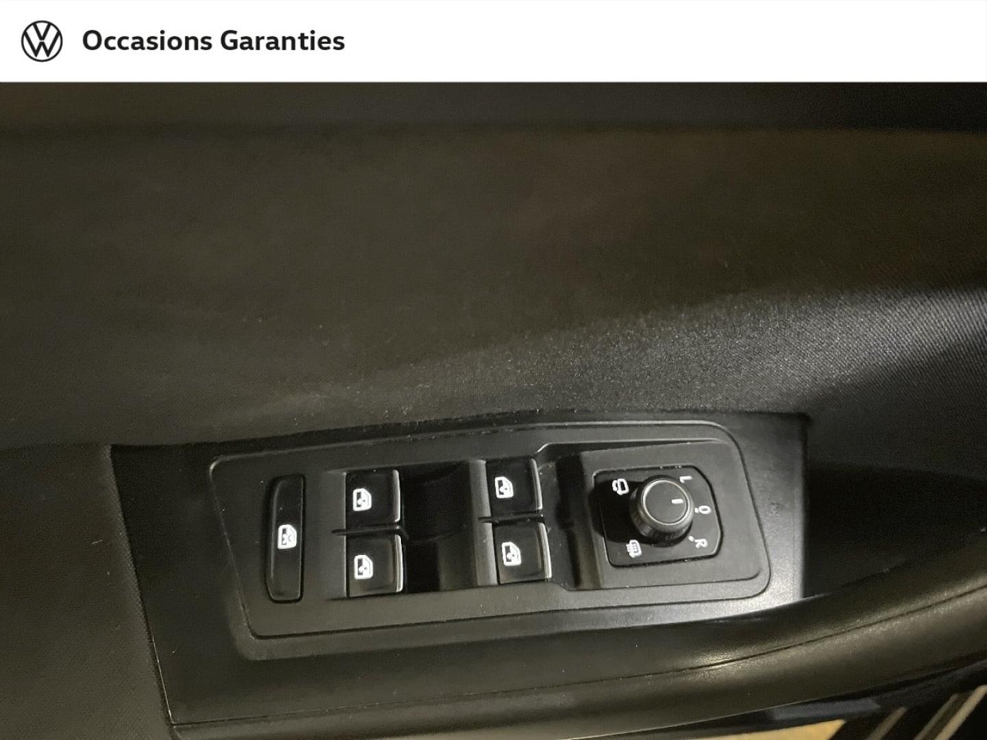 Voitures occasions VOLKSWAGEN T-ROC Carat Paris