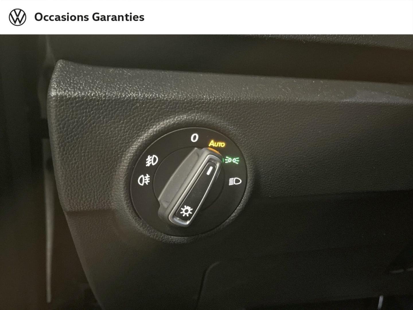 Voitures occasions VOLKSWAGEN T-ROC Carat Paris