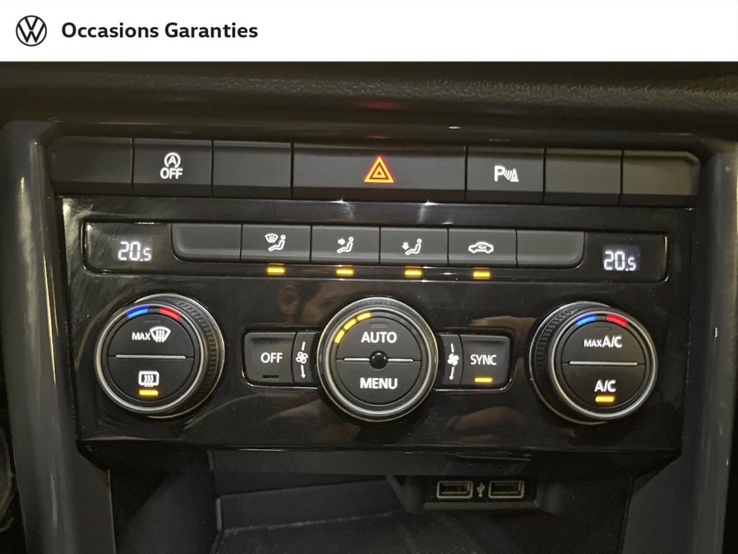 Voitures occasions VOLKSWAGEN T-ROC Carat Paris