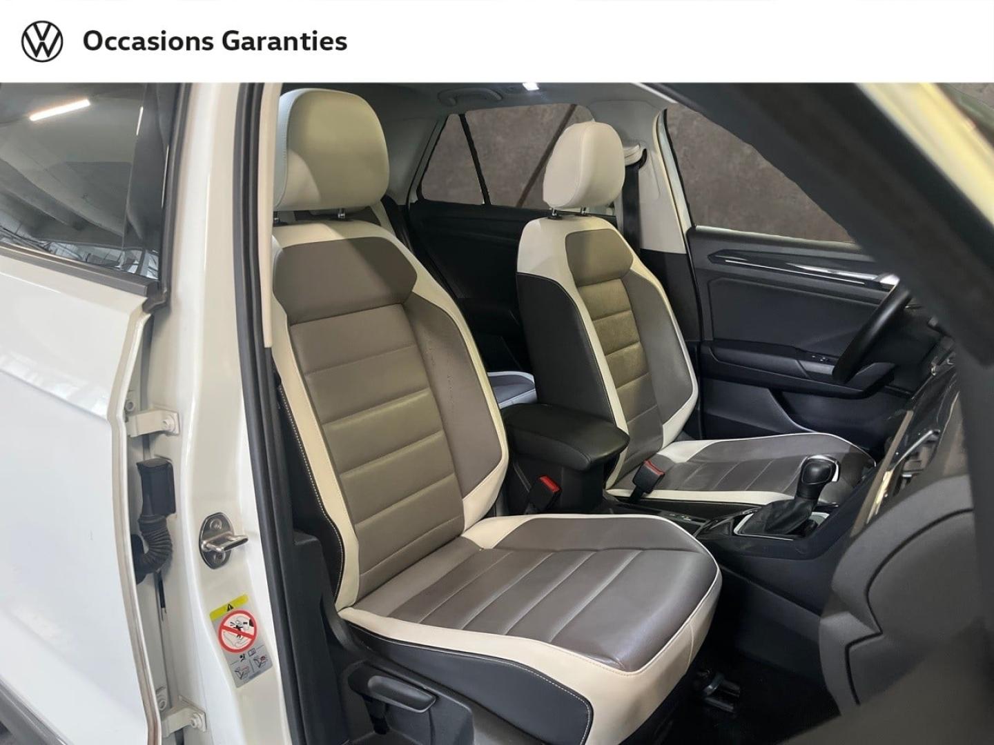 Voitures occasions VOLKSWAGEN T-ROC Carat Exclusive Paris