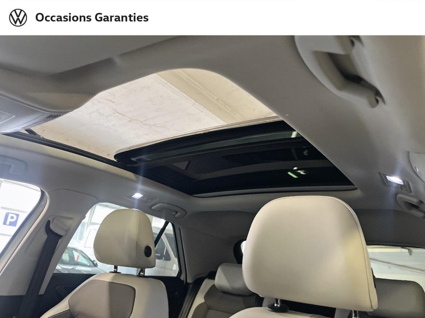 Voitures occasions VOLKSWAGEN T-ROC Carat Exclusive Paris