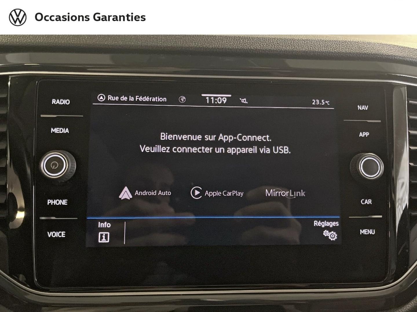 Voitures occasions VOLKSWAGEN T-ROC Carat Exclusive Paris