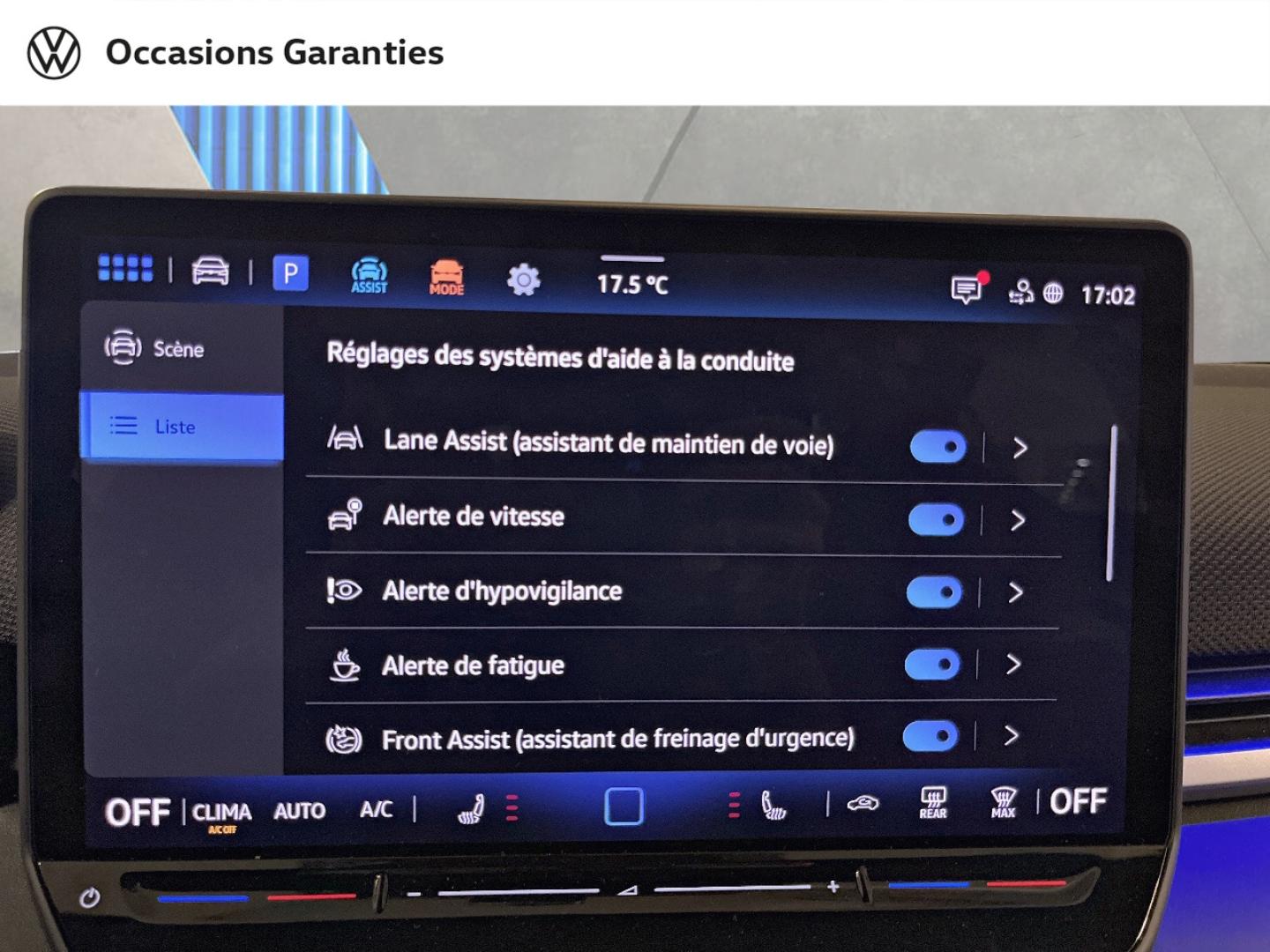 Voitures occasions VOLKSWAGEN T-ROC R-Line Edition Paris