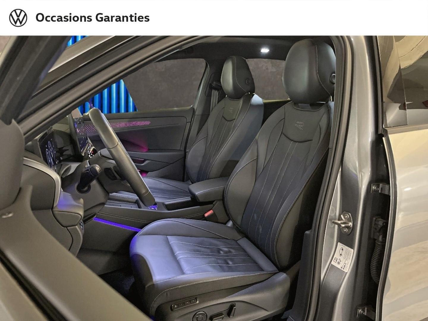 Voitures occasions VOLKSWAGEN T-ROC R-Line Paris
