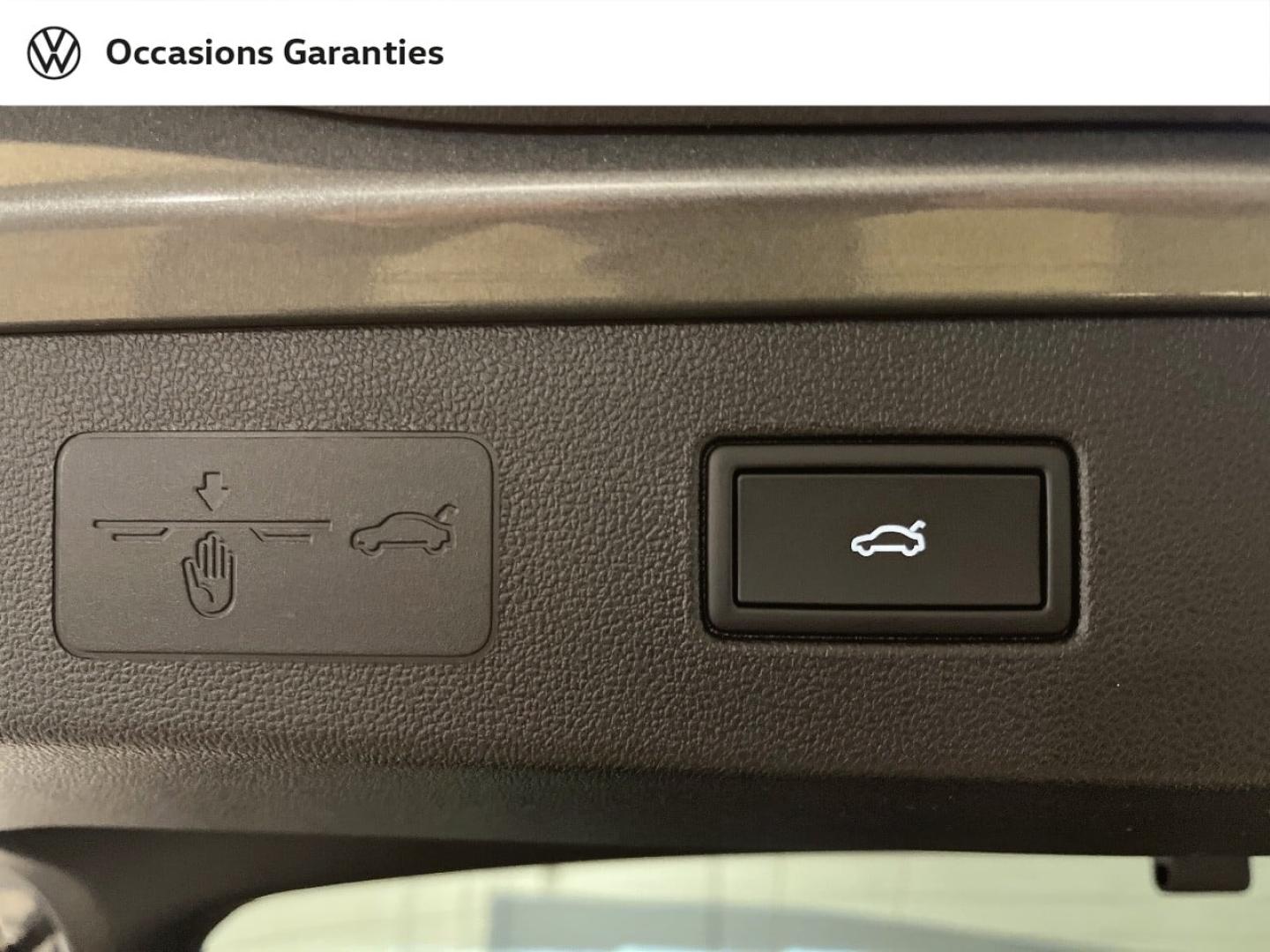 Voitures occasions VOLKSWAGEN T-ROC R-Line Paris
