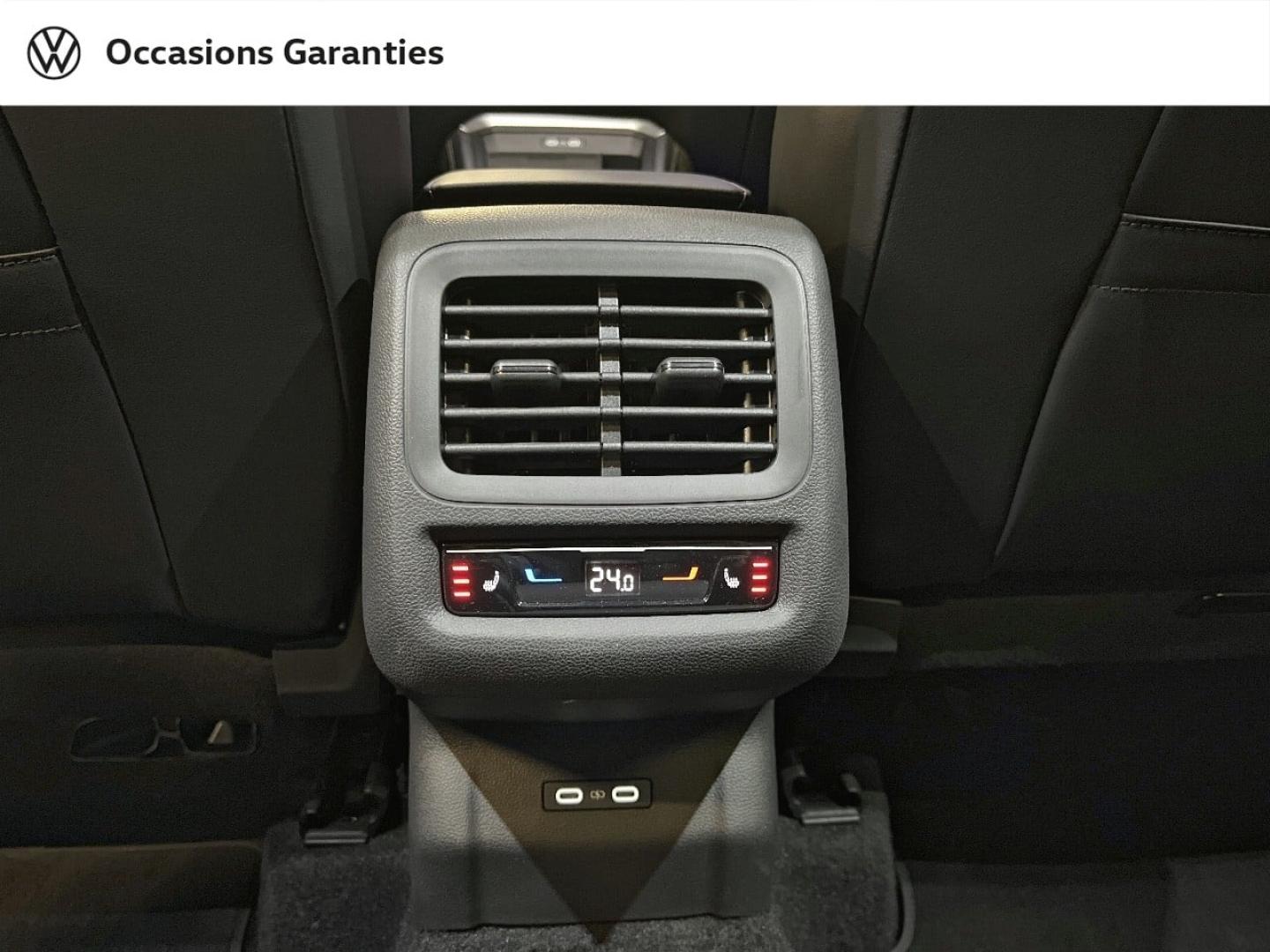 Voitures occasions VOLKSWAGEN T-ROC R-Line Paris