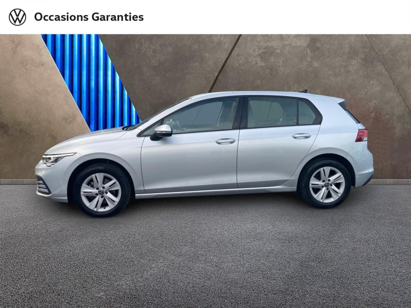 Voitures occasions VOLKSWAGEN GOLF Life 1st Abbeville