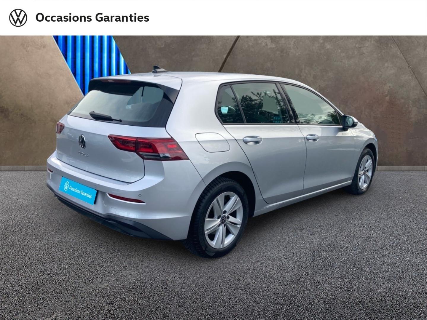 Voitures occasions VOLKSWAGEN GOLF Life 1st Abbeville