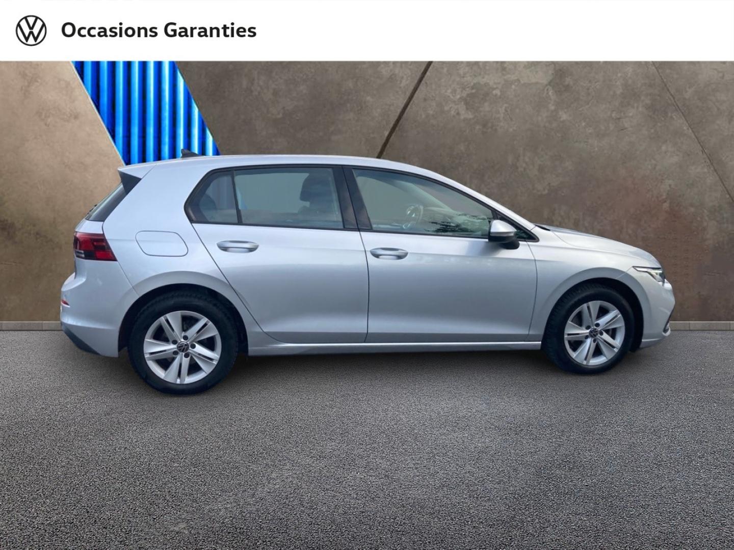 Voitures occasions VOLKSWAGEN GOLF Life 1st Abbeville