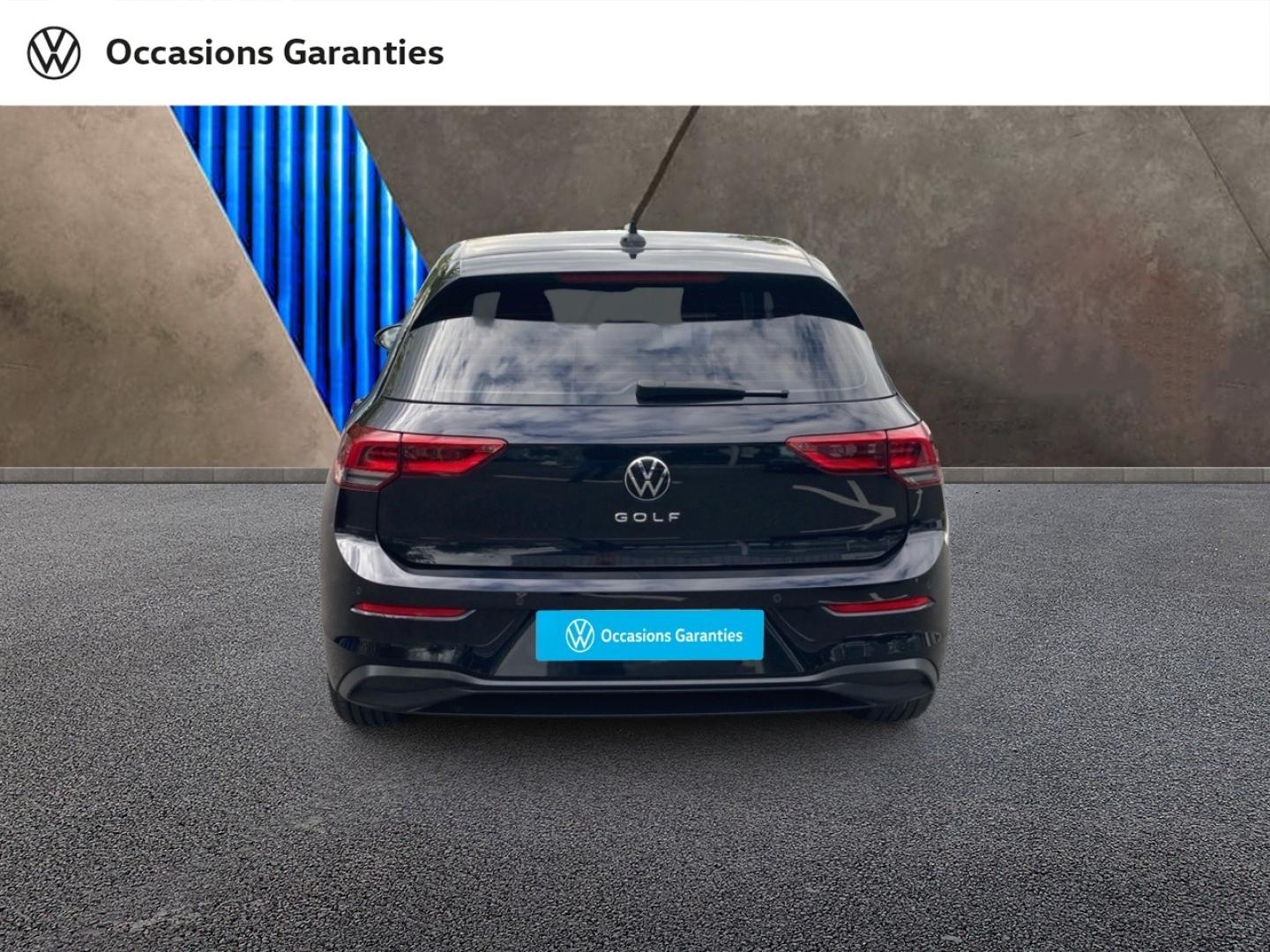 Voitures occasions VOLKSWAGEN GOLF Life 1st Abbeville